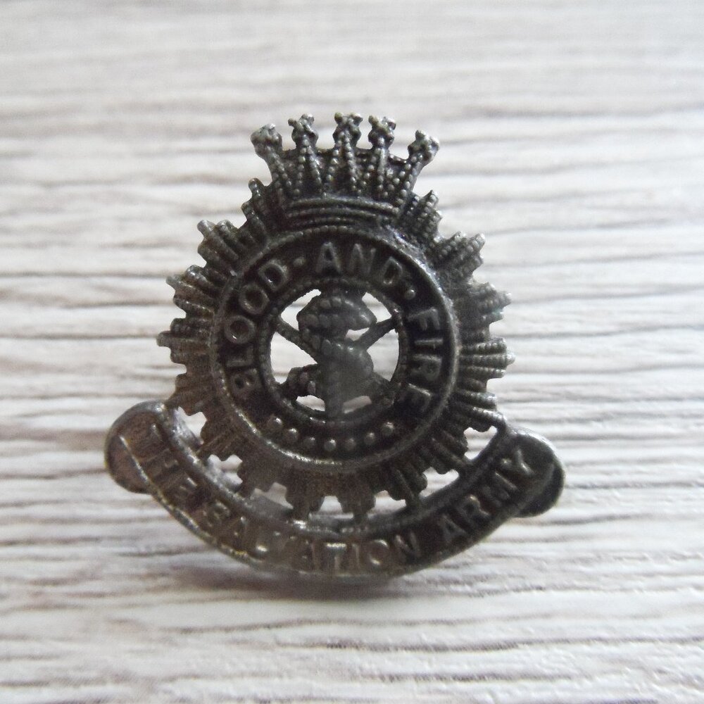 The Salvation Army New Zealand Badge (b6.8 - 27mm X 27mm)